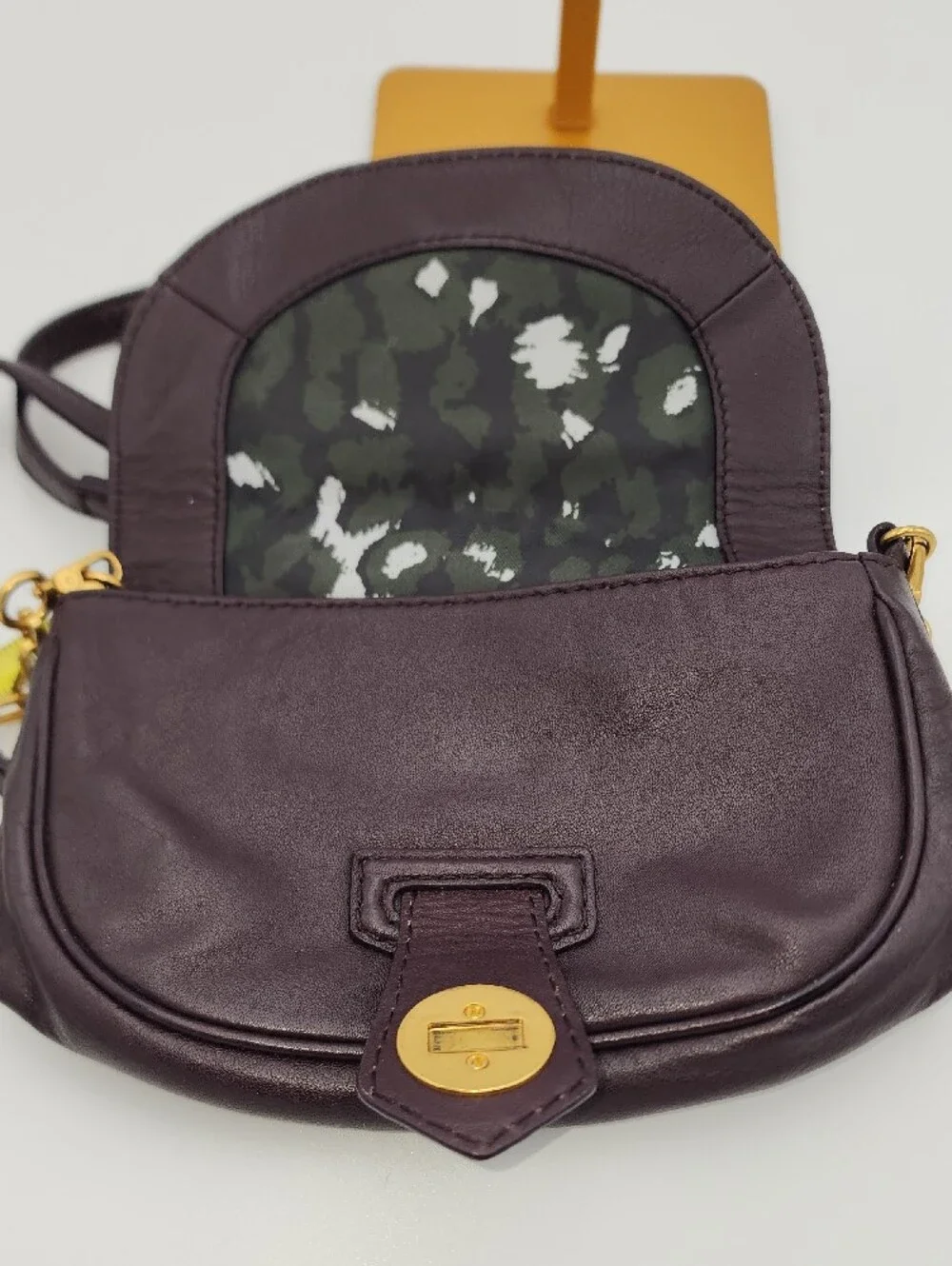 Marc Jacobs Leather Shoulder/crossbody Bag in Plum with Gold-Tone Hardware